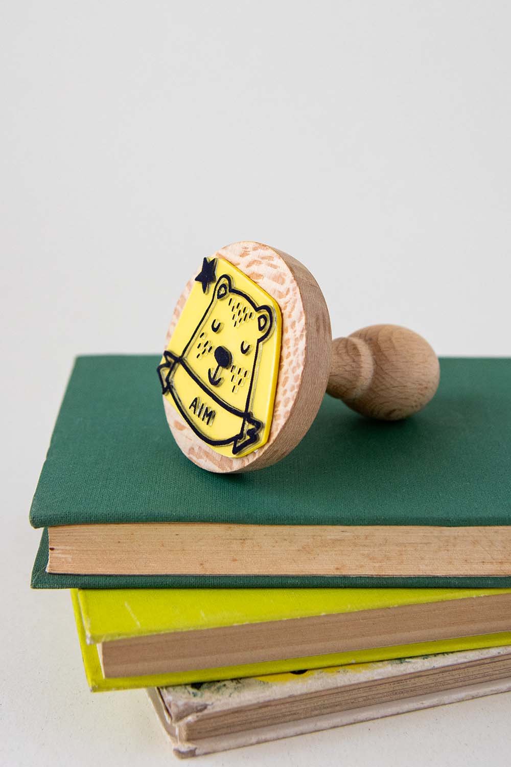 Sello exlibris grabado con un osito