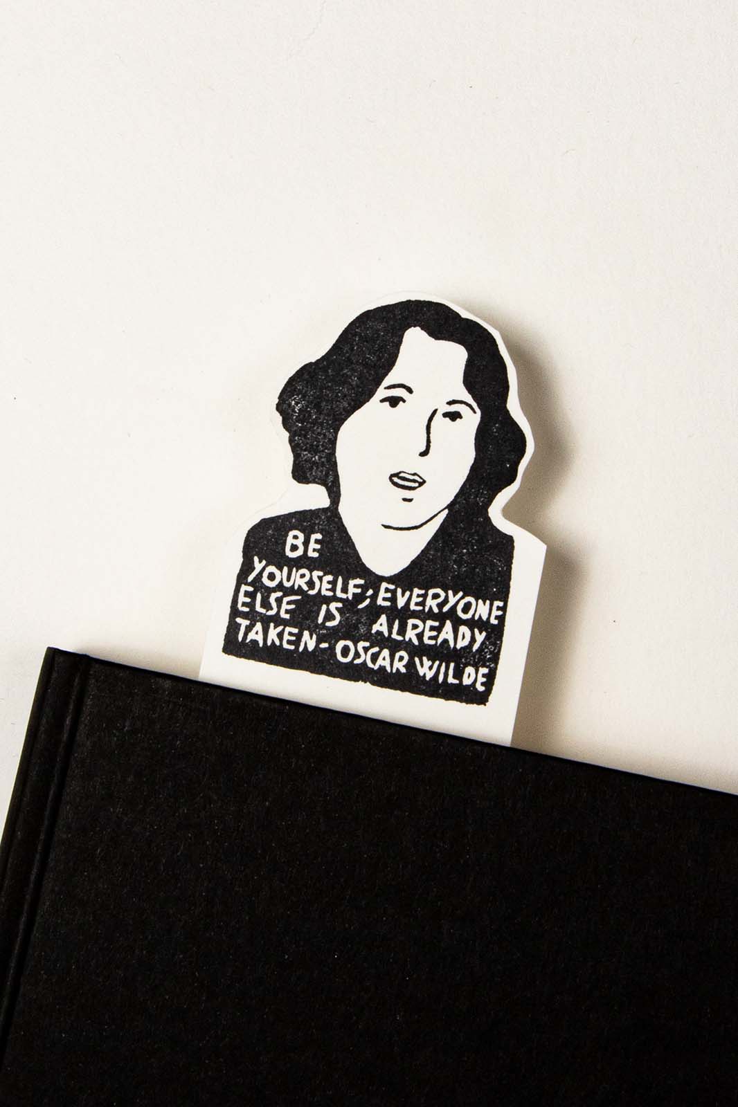 Marcapáginas con el retrato de Oscar Wilde